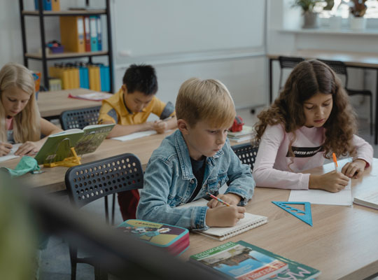 L'utilisation de la trousse pédagogique en classe favorise le travail et la concentration des élèves à besoins spécifiques.